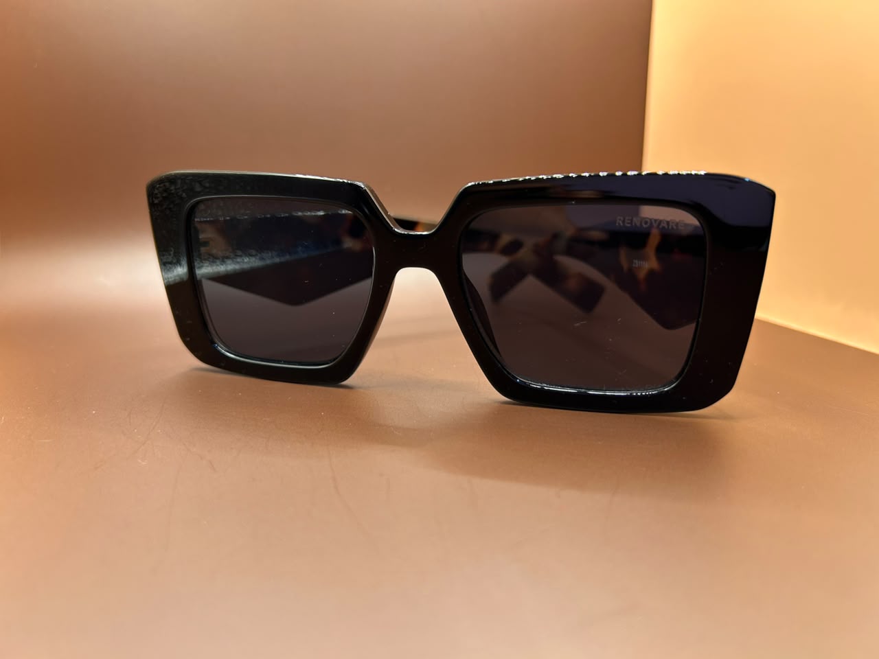 Óculos de Sol Feminino Robusto Quadrado Retrô