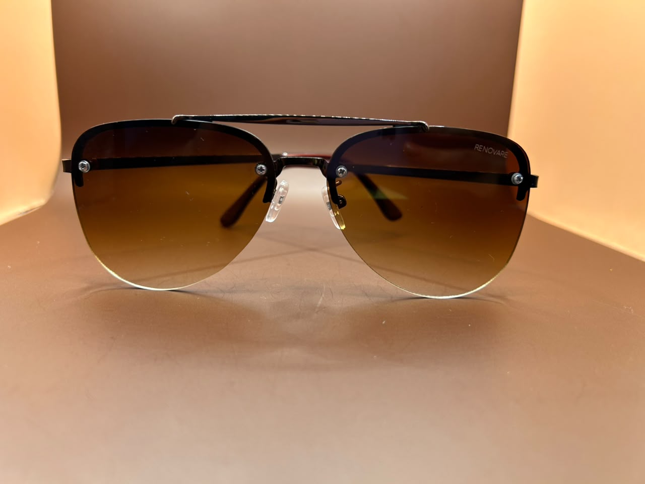 Foto adicional — Óculos de Sol Aviador com Lentes Degradê Ambar - Renovare